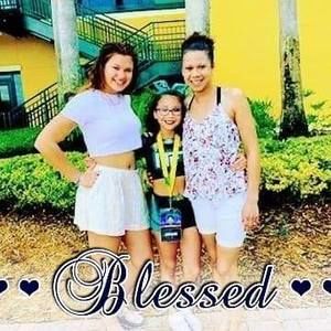 Meet your Posher, Rebecca